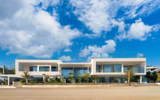 6 Bed Luxurious Modern Villa I CUSTOM MADE