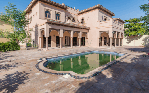 Exclusive | Complete privacy | 5 Bed with Pool