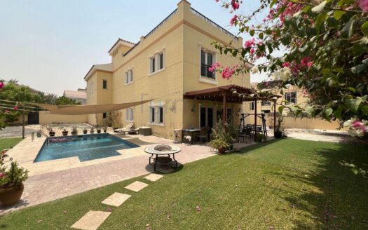 Huge Plot | Vacating Soon | 5 Bed+Pool | Perfect