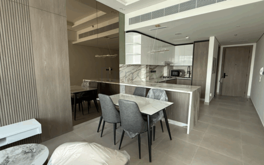 Fully Furnished || NEW || Next to PARK