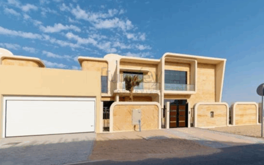Huge Classic 6 BR Villa With Lift N Pool