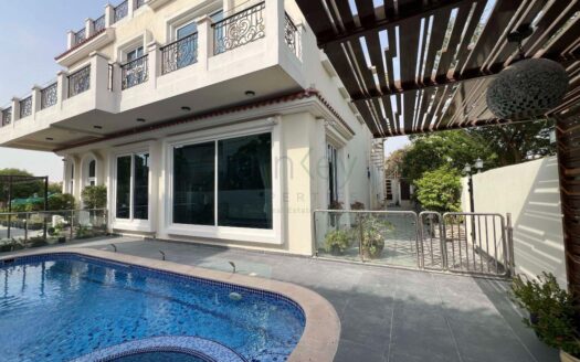 7 Bedroom With Lift and Pool, very Spacious Vastu