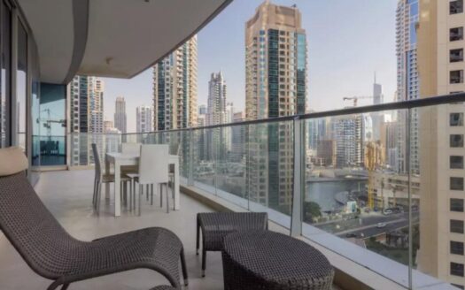 Your Dream Home Awaits:Spacious 2-Bed+Marina View