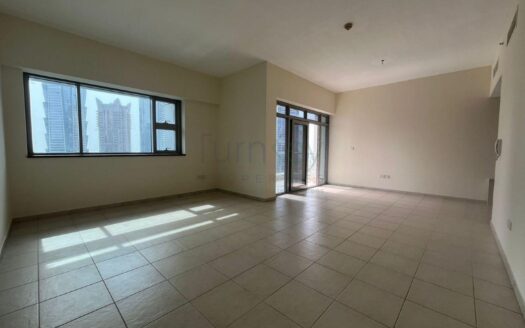 Sea View | Immaculate 2 BR | Vacant | High Floor